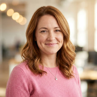 Emily Watson, Head of Customer Support at Silver Vermoquin, profile image